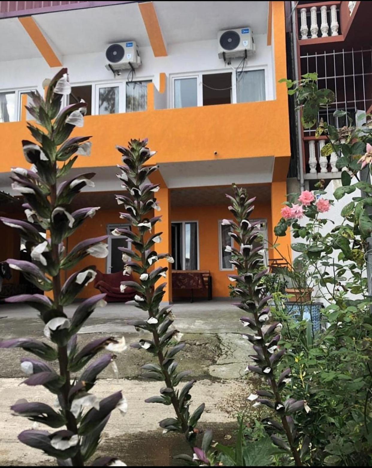 Guest House Orange Kobuleti Exterior foto
